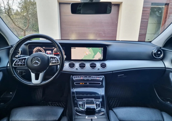 Mercedes-Benz Klasa E cena 88900 przebieg: 275000, rok produkcji 2020 z Otwock małe 466